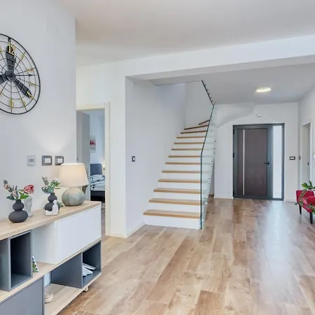 Lemoar Villa
